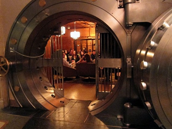 🔐 The Vault (VIP)