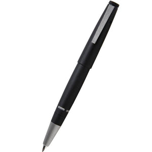 LAMY 2000 Makrolon fountain pen, capped studio shot