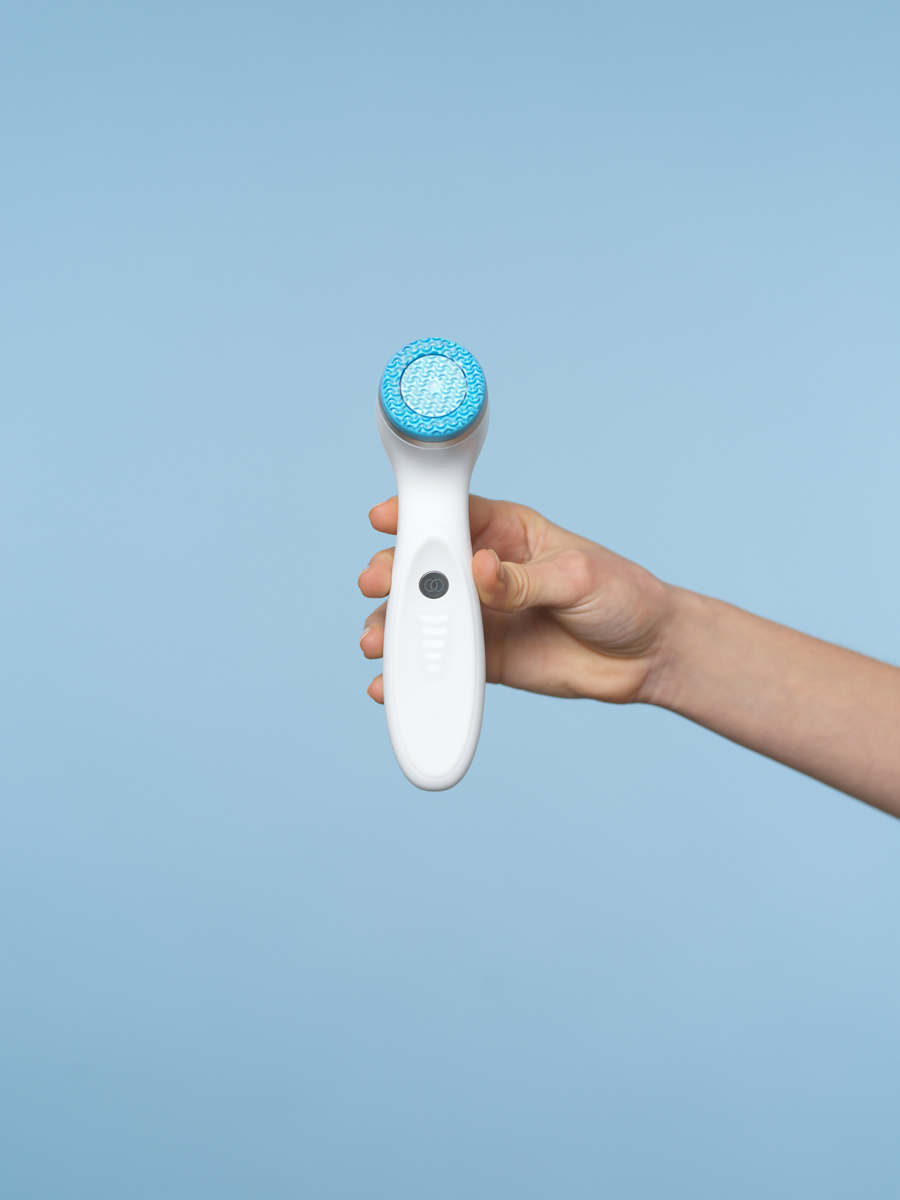 ageLOC LumiSpa iO Smart Facial Cleansing Device - Premium Power Bundle | KZ LUXURY